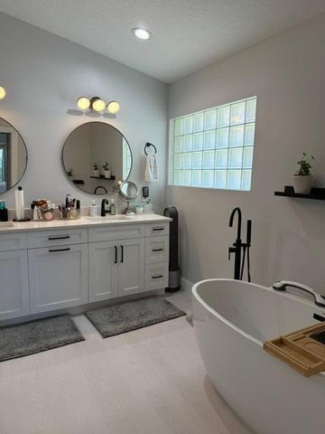 11704 Dove Hollow Avenue, Boynton Beach, FL 33437