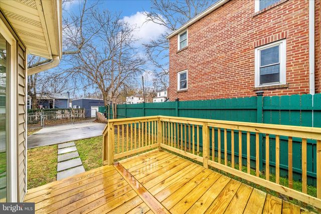 1015 48TH PL NE, Washington, DC 20019