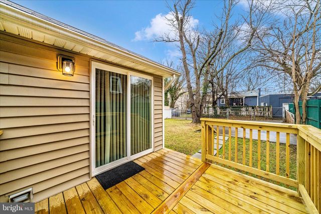 1015 48TH PL NE, Washington, DC 20019