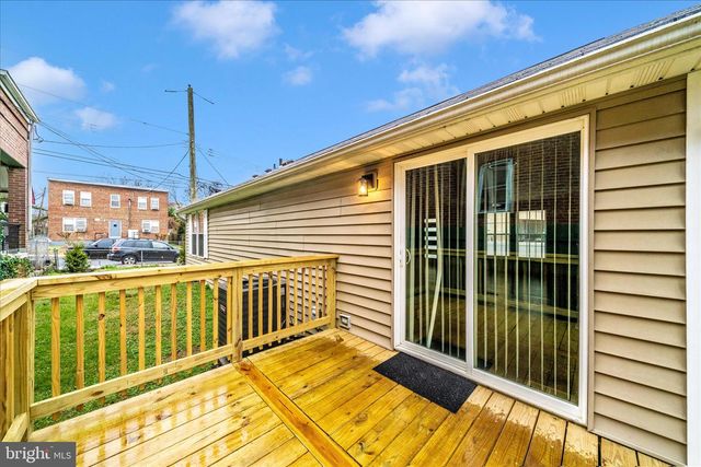 1015 48TH PL NE, Washington, DC 20019