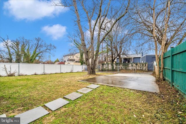 1015 48TH PL NE, Washington, DC 20019