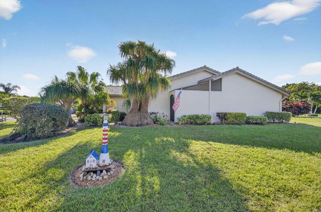 5743 Lakeview Mews Circle, Boynton Beach, FL 33437