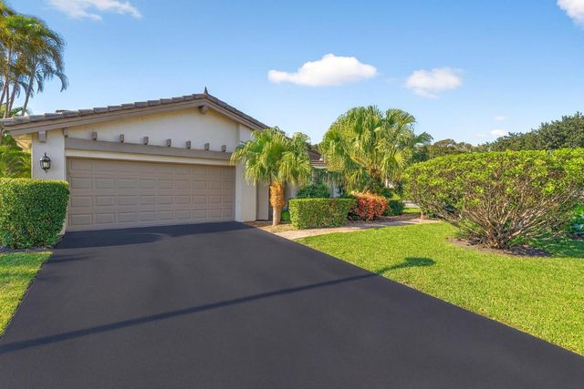 5743 Lakeview Mews Circle, Boynton Beach, FL 33437
