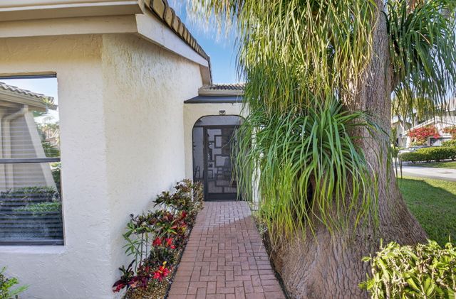 5743 Lakeview Mews Circle, Boynton Beach, FL 33437