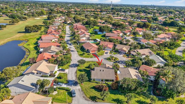 5743 Lakeview Mews Circle, Boynton Beach, FL 33437