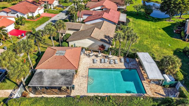 5743 Lakeview Mews Circle, Boynton Beach, FL 33437