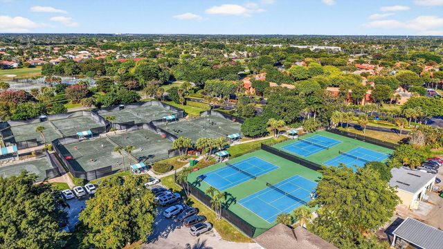 5743 Lakeview Mews Circle, Boynton Beach, FL 33437