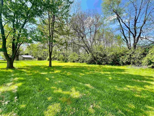 W Cornbread Road, Yorktown, IN 47396