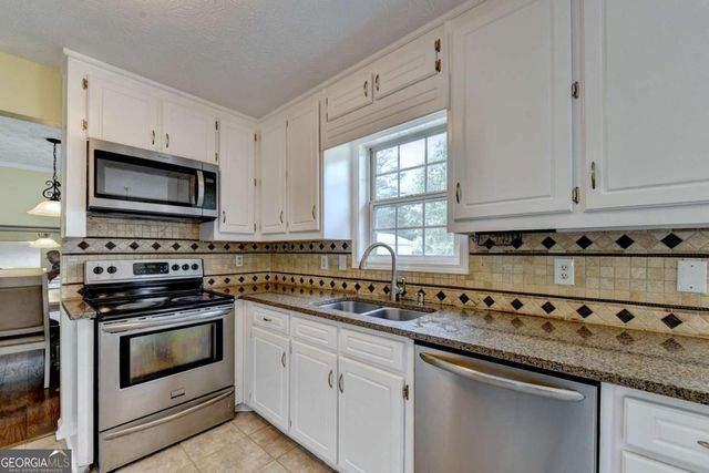 994 Bay Ridge Drive, Lawrenceville, GA 30045