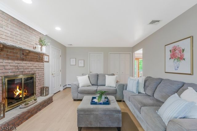 9 Liberty Rd, Bernardsville Boro, NJ 07924