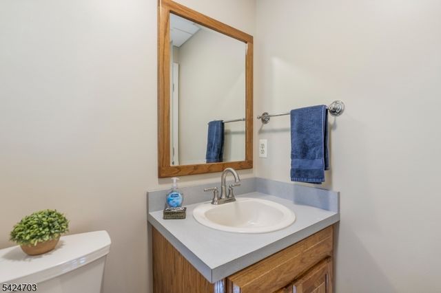 9 Liberty Rd, Bernardsville Boro, NJ 07924