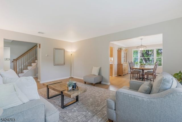 9 Liberty Rd, Bernardsville Boro, NJ 07924