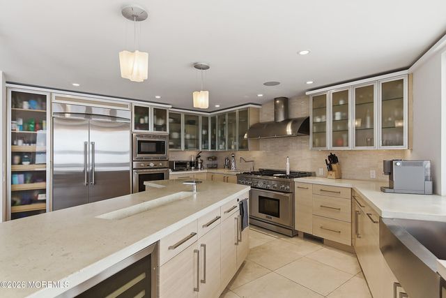 7 Circle Drive, Monmouth Beach, NJ 07750