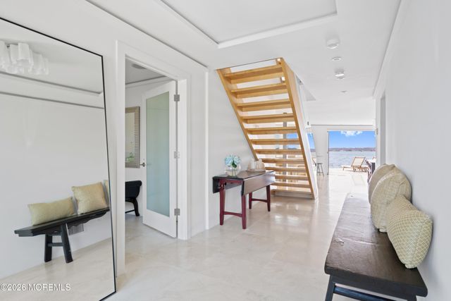 7 Circle Drive, Monmouth Beach, NJ 07750