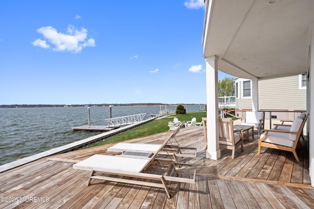 7 Circle Drive, Monmouth Beach, NJ 07750