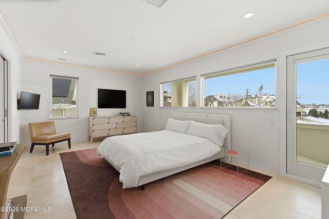 7 Circle Drive, Monmouth Beach, NJ 07750