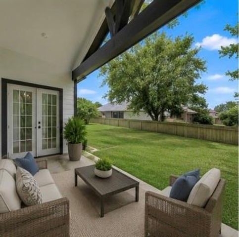 101 Bermuda Circle, Montgomery, TX 77356