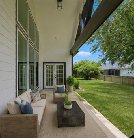 101 Bermuda Circle, Montgomery, TX 77356