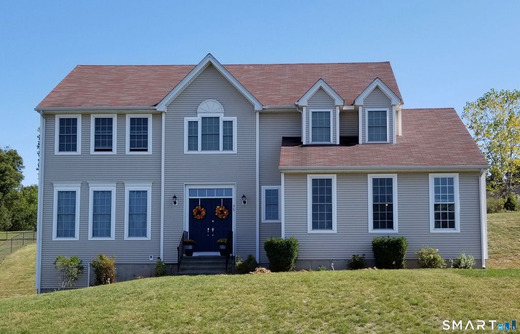 35 Highland Avenue, Ellington, CT 06029