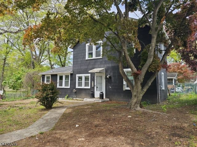 34 Walnut Ave, Pompton Lakes Boro, NJ 07442