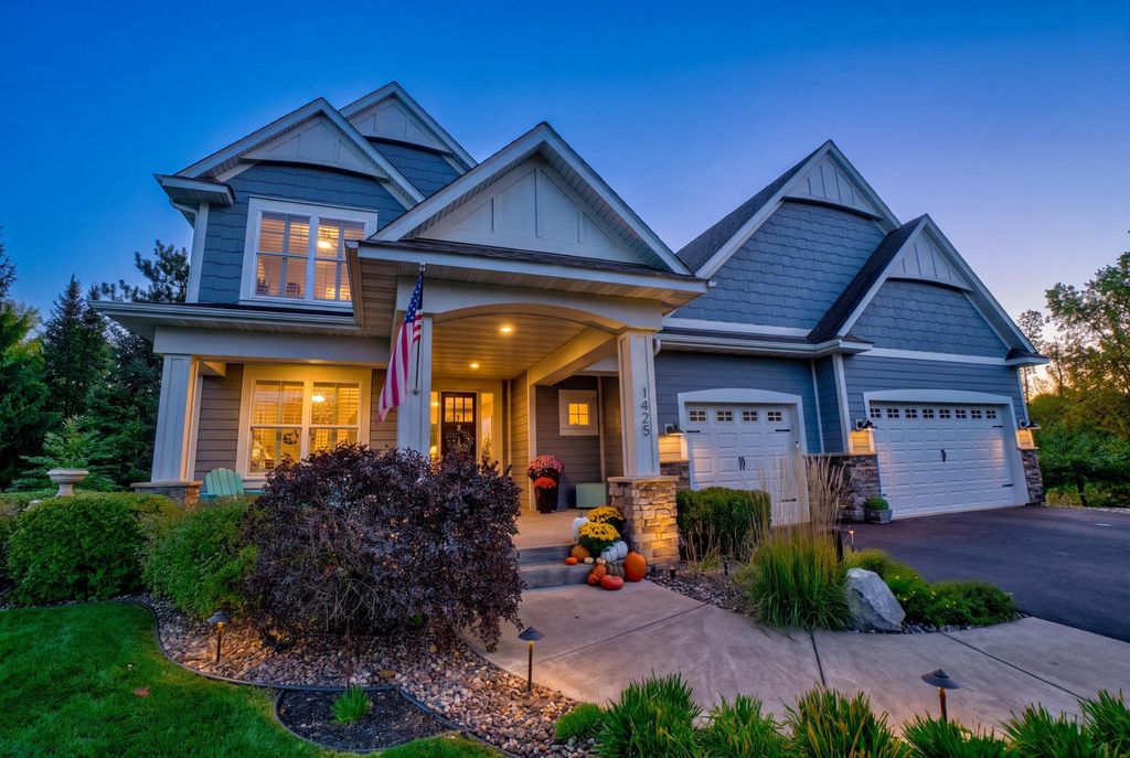 1425 Monterey Court, Stillwater, MN 55082 — exterior