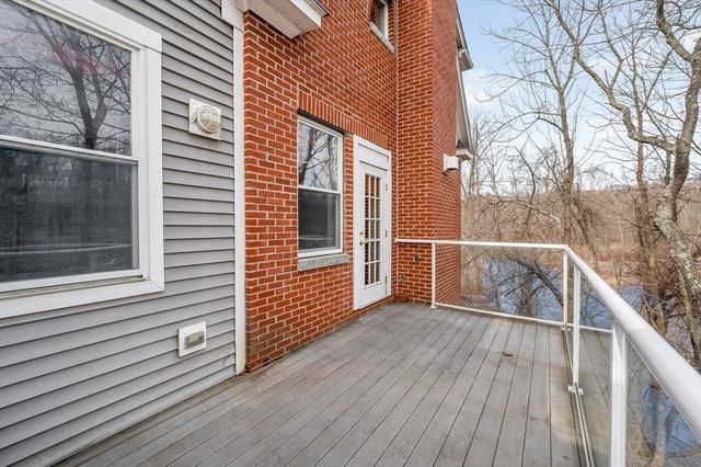 1732 Main Street 205, Concord, MA 01742