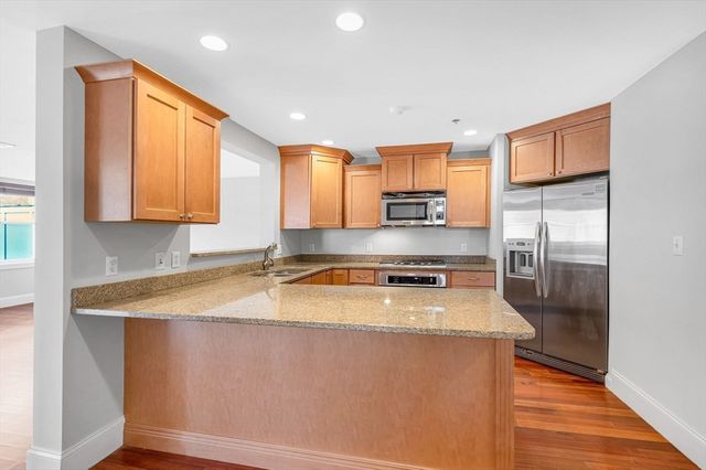 1732 Main Street 205, Concord, MA 01742