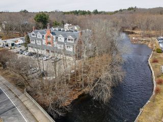 1732 Main Street 205, Concord, MA 01742