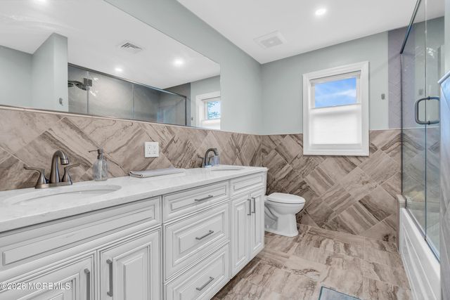 17 Sadowski Street, East Brunswick, NJ 08816