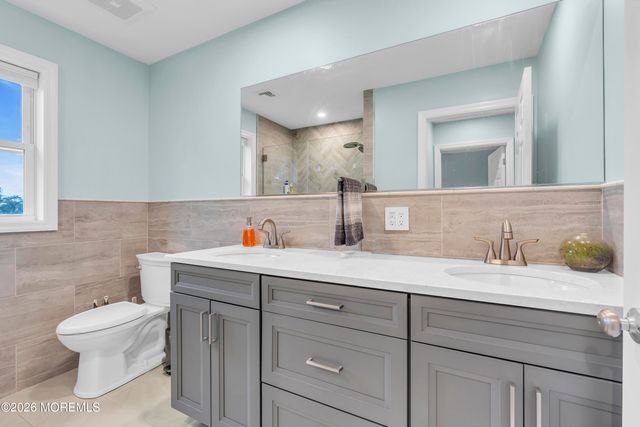 17 Sadowski Street, East Brunswick, NJ 08816