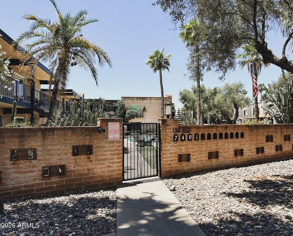 7401 E NORTHLAND Drive 6, Scottsdale, AZ 85251