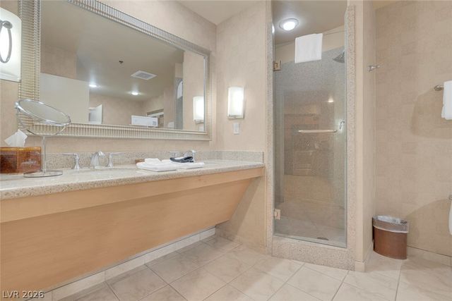 211 East Flamingo Road 615, Las Vegas, NV 89169