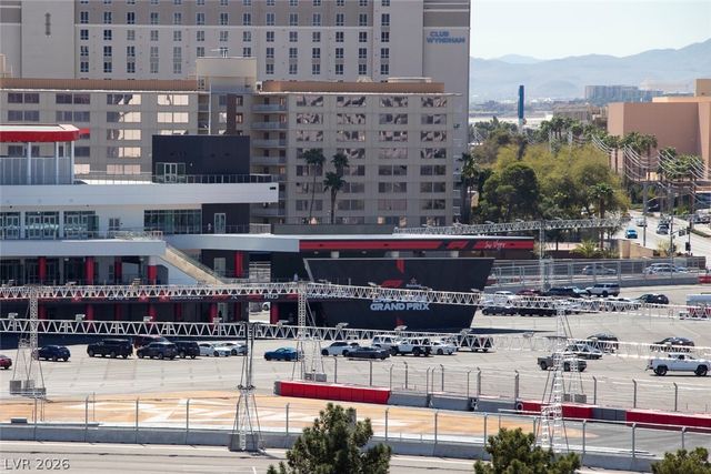 211 East Flamingo Road 615, Las Vegas, NV 89169