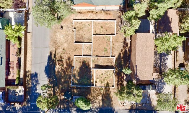 211 Wabash Lane, Sugarloaf, CA 92386