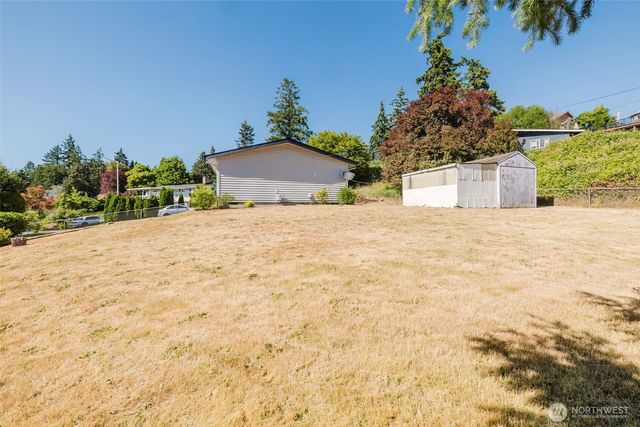 12712 1st Avenue Ct E, Tacoma, WA 98445