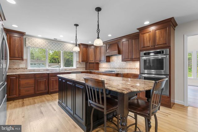 10 CAROLE CT, Severna Park, MD 21146