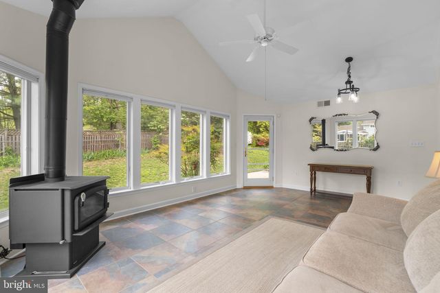 10 CAROLE CT, Severna Park, MD 21146