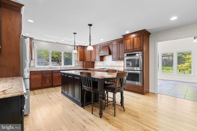10 CAROLE CT, Severna Park, MD 21146