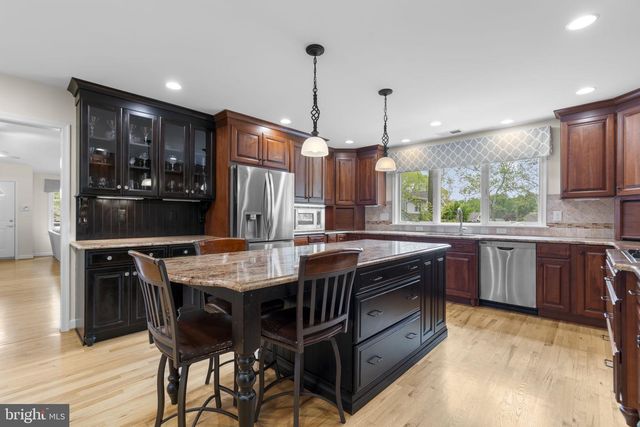 10 CAROLE CT, Severna Park, MD 21146