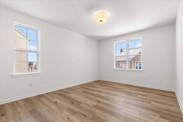 674 Mary WAY, Slinger, WI 53086