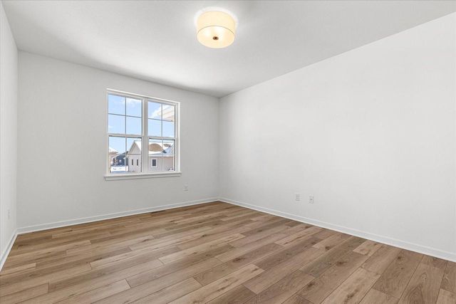 674 Mary WAY, Slinger, WI 53086