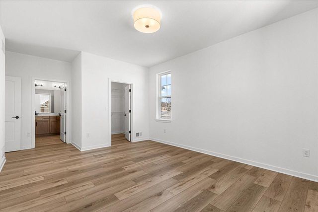 674 Mary WAY, Slinger, WI 53086