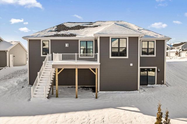 674 Mary WAY, Slinger, WI 53086