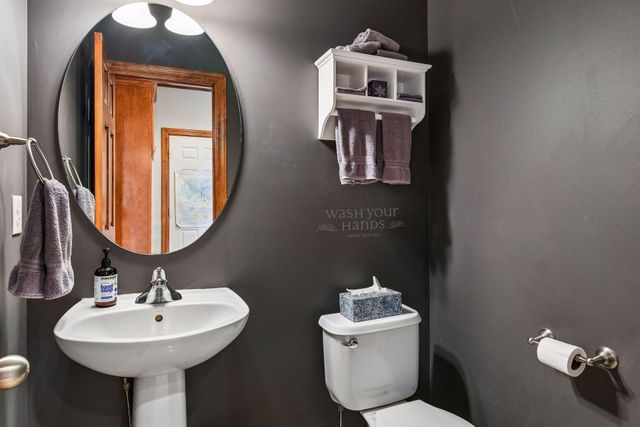 9441 Glacier Road, Minnetrista, MN 55375