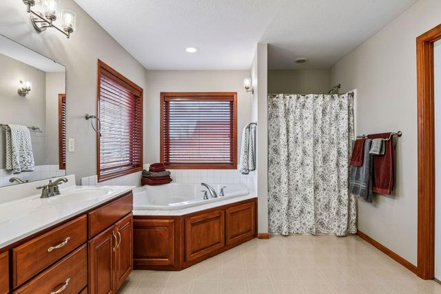 9441 Glacier Road, Minnetrista, MN 55375