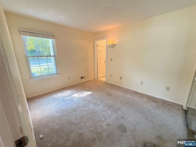 744 Pepperidge Road, Mahwah, NJ 07430