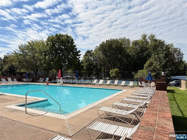 744 Pepperidge Road, Mahwah, NJ 07430