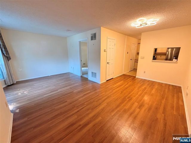 744 Pepperidge Road, Mahwah, NJ 07430
