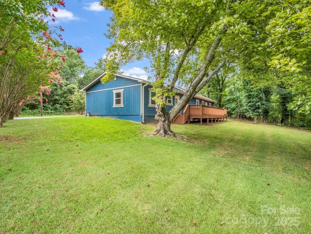 611 Peniel Road, Columbus, NC 28722