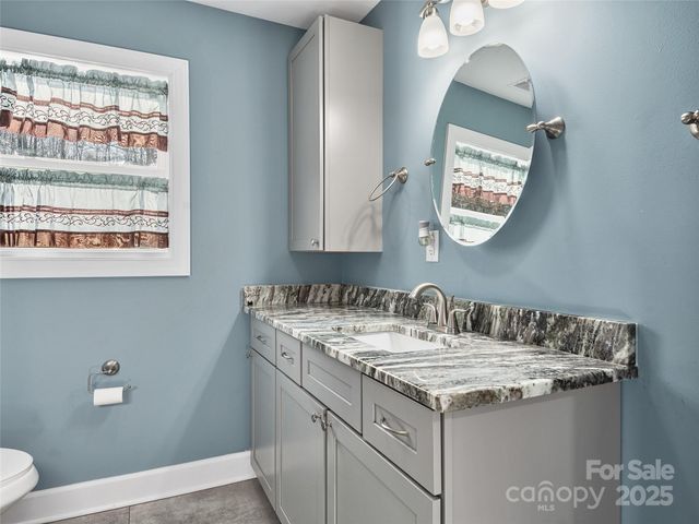 611 Peniel Road, Columbus, NC 28722